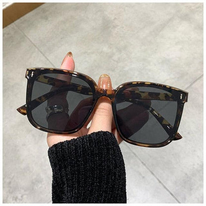 Vintage Square Sunglasses - YIA Collective